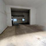 Locale -garage in Vendita