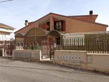 Appartamento di mq 130 con corte esterna balconi in Vendita