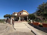 Casa singola con terreno zona Palombara Sabina in Vendita