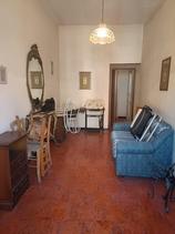  Appartamento con terrazzo al centro del paese in Vendita